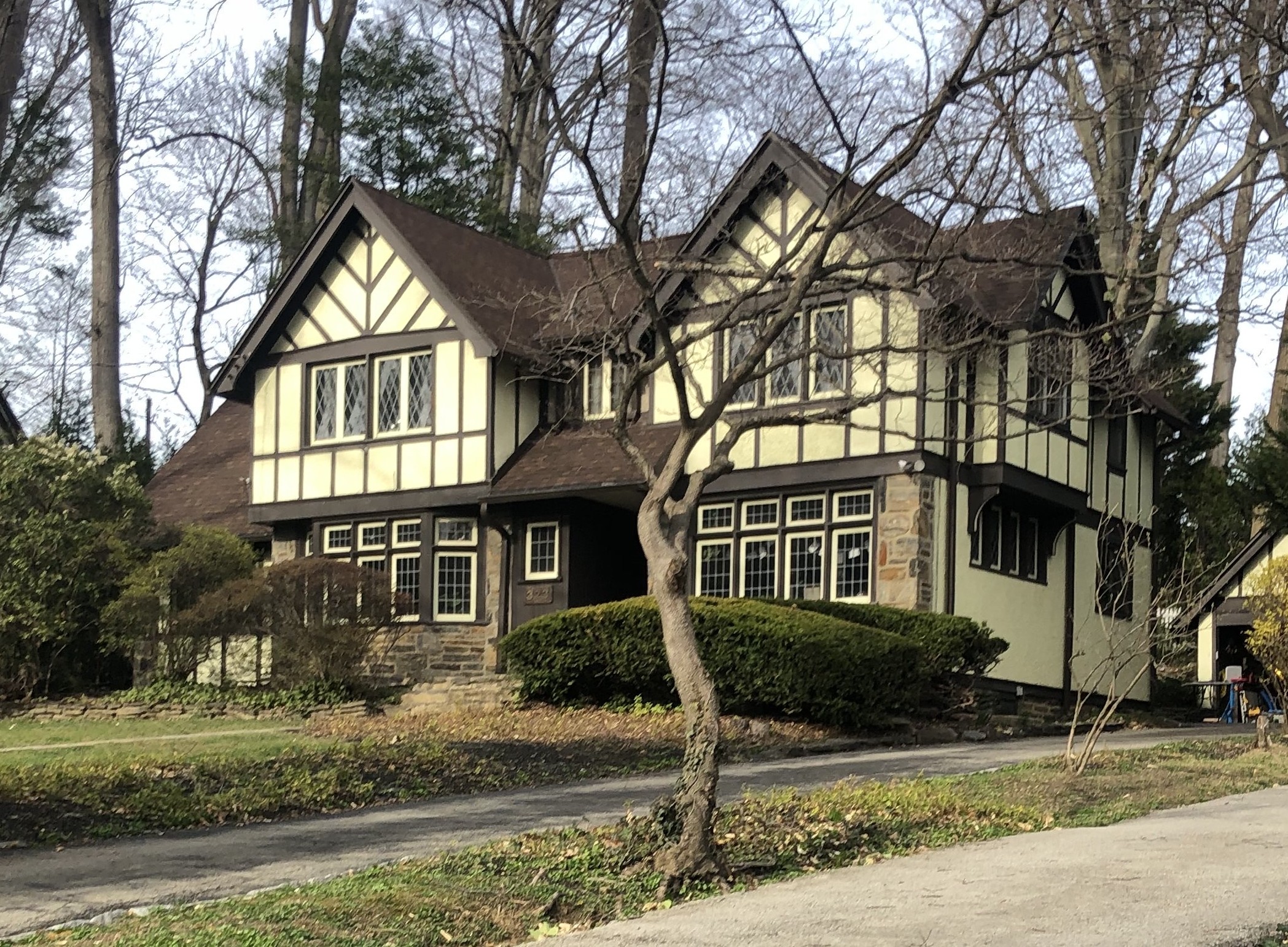 323 Valley Road
